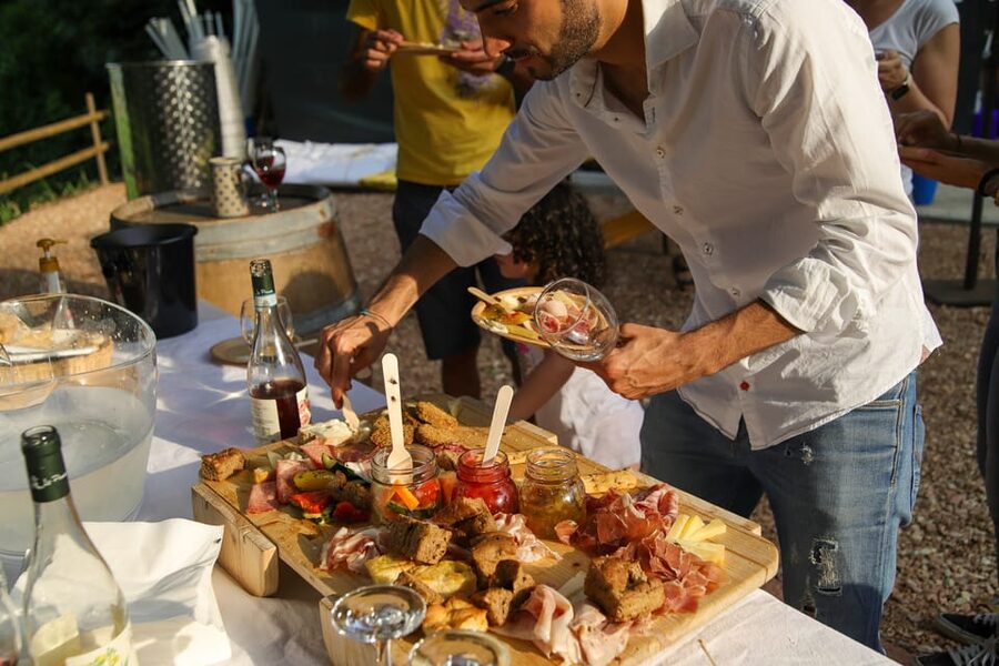 Lazise: Biodynamic Farm Tour and Natural Wine Tasting - How the two hours usually feel