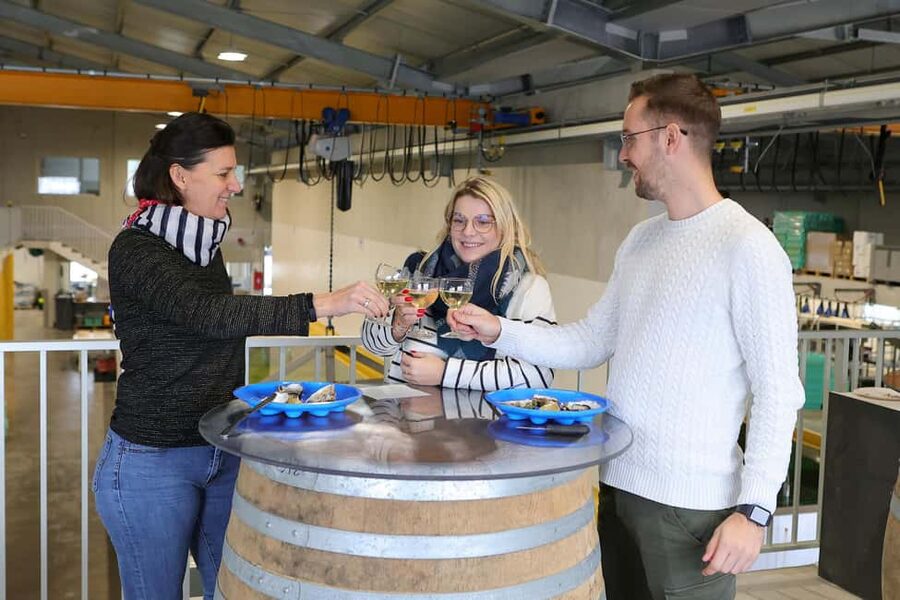 Loupian: Tour guide of our oyster farm and tasting - Should you book the Loupian oyster farm tour?