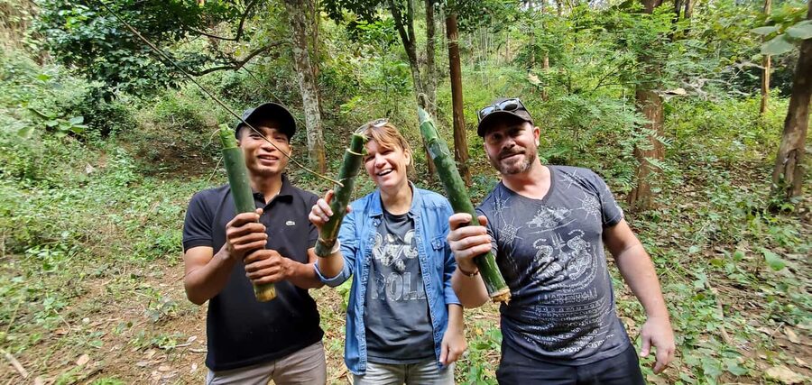 Luang Prabang: Bamboo Forest Cooking-class & Farm Visit - Making your own bamboo cooking kit