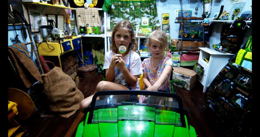 Mackay: 3 Hour Sugarcane Farm Tour - Making and tasting fresh cane juice