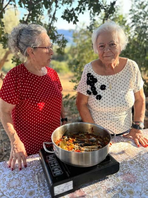 Malaga: Farm-to-Table Tasting Experience with Abuela/Nonna - Fruit, old bakery sweets and local wine