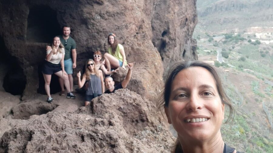 Maspalomas: Barranco de las Vacas, Caves, Farmhouse Tour - What the guides add to the experience