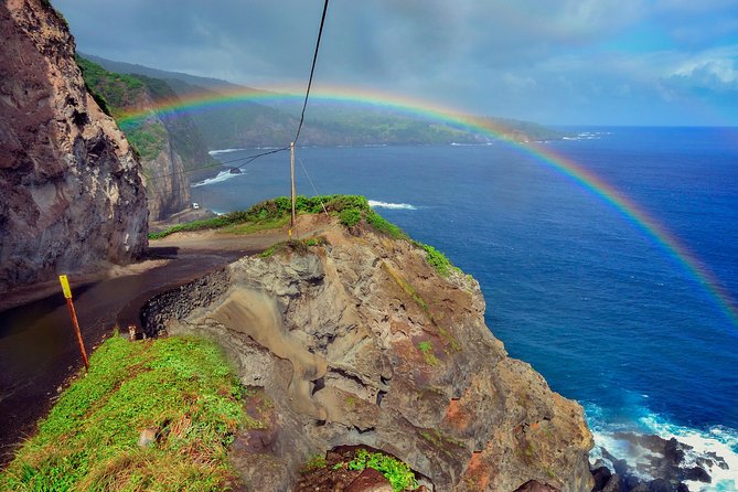 Maui: Road to Hana Adventure with Farm to Table Lunch - Paia and Ho‘okipa begin the morning