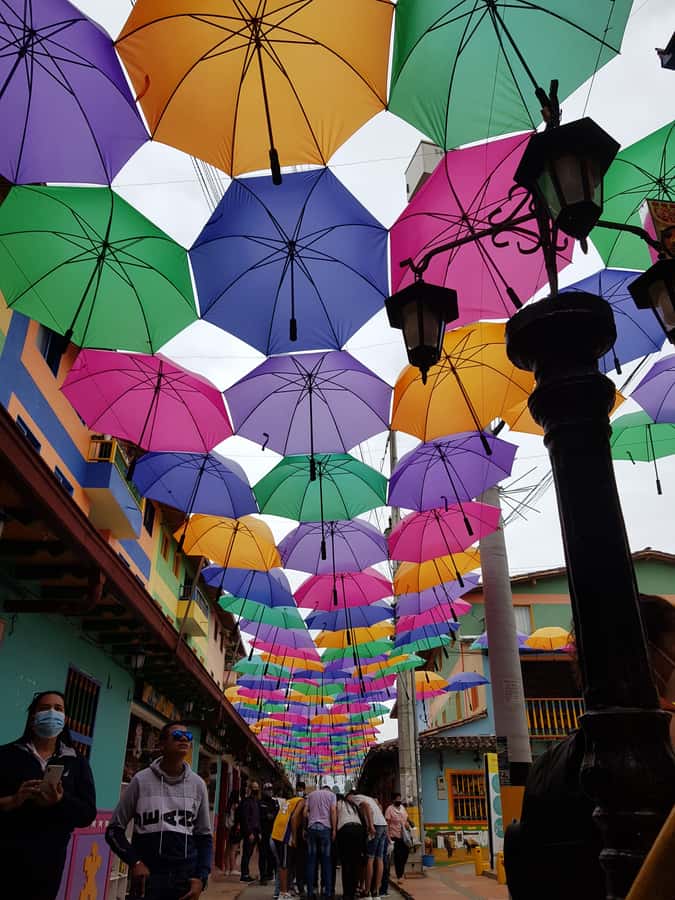Medellin: Guatape, El Peñol Coffee Farm Private Tour & Fruit - From Medellín to Marinilla: a useful first stop