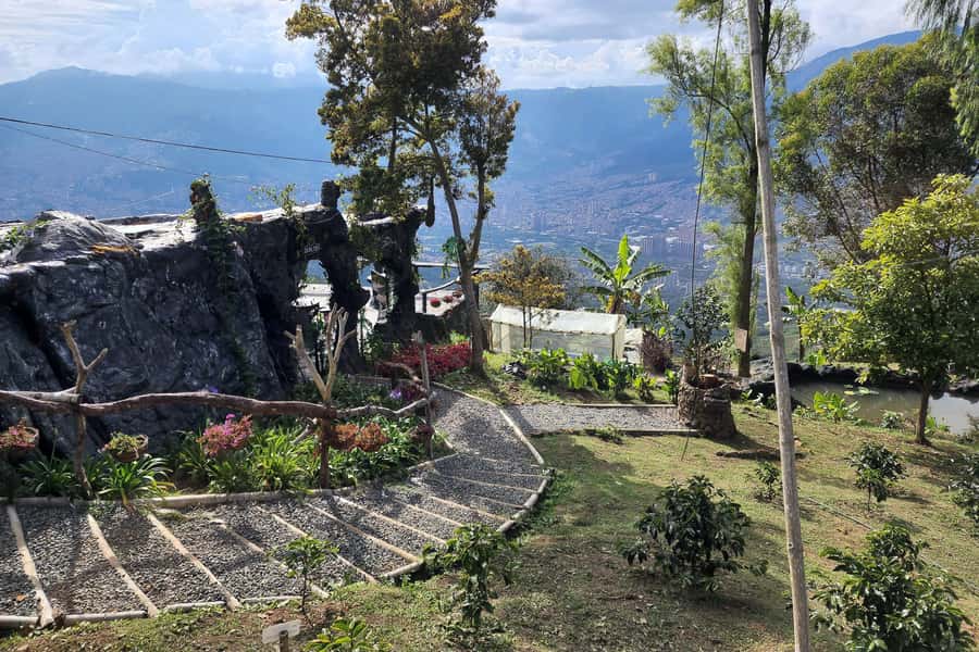 Medellin: Horseback Riding Coffee Farm Tour with Coffee Spa - The coffee spa: steam, scrub, massage, and cold water