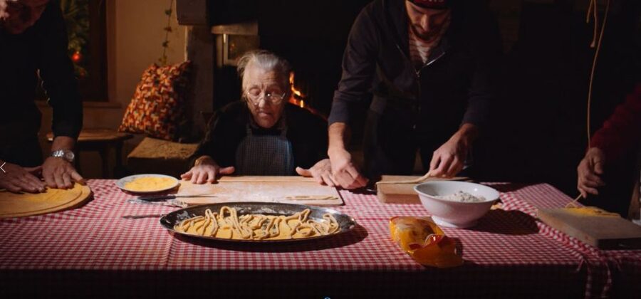 Montepulciano: Italian Cooking Class at a Tuscan Farm - Making pici by hand