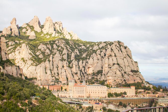 Montserrat Full Day Tour with Farmhouse Lunch and Winery Visit - Lunch at a 12th-century farmhouse in Bages