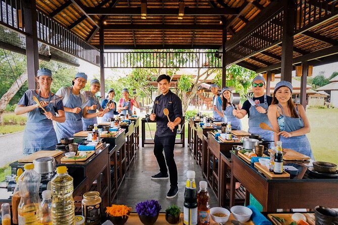 Morning Thai Cooking with Grandma - Market Visit & Farm Tour - Key Points
