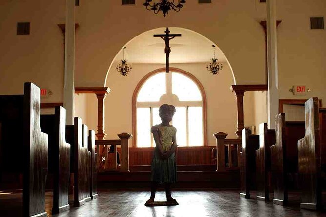 N’awlins Luxury: Whitney Plantation Tour with Transportation - A serious tour, not a polished plantation fantasy