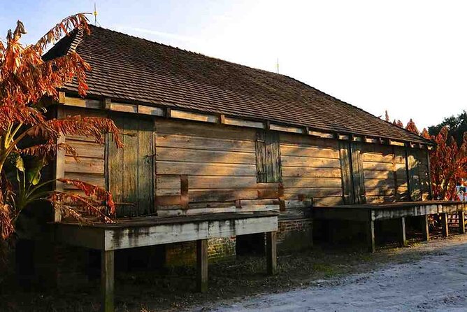 N’awlins Luxury: Whitney Plantation Tour with Transportation - The ride from New Orleans along Great River Road