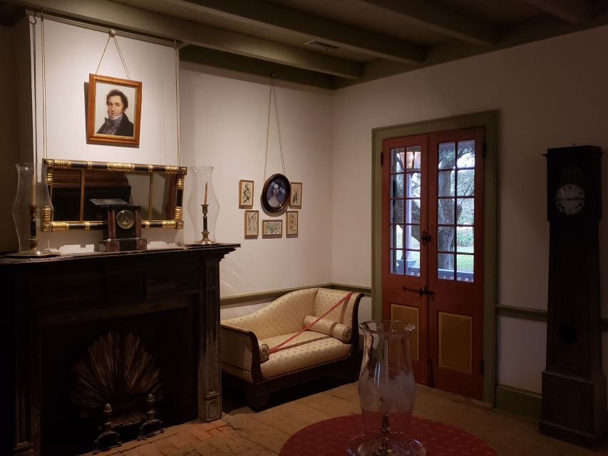New Orleans: Laura Creole Plantation Guided Tour - Twelve historic buildings beyond the main house