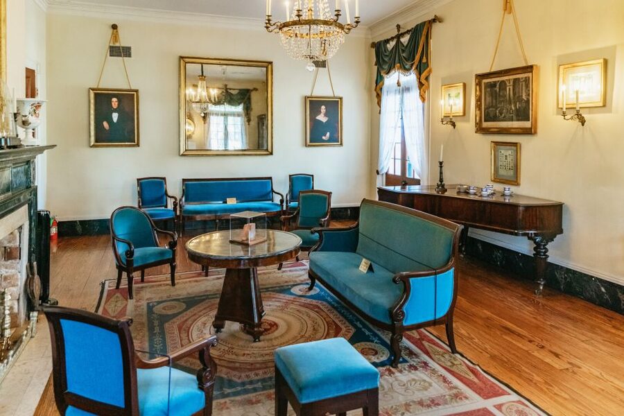 New Orleans: Oak Alley Plantation & Airboat Swamp Combo Tour - The 8.5-hour day begins with hotel pickup
