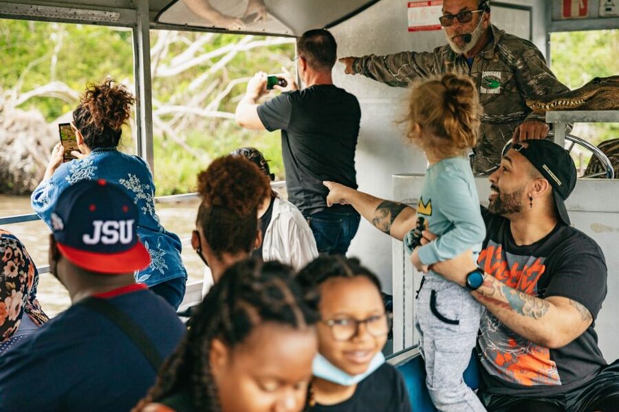 New Orleans: Oak Alley Plantation and Swamp Cruise Day Trip - The history deserves your attention