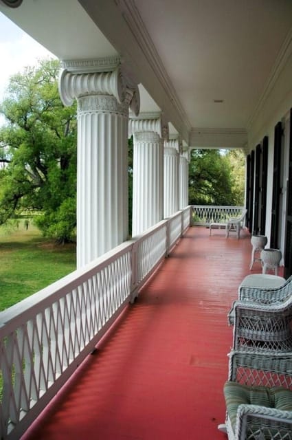 New Orleans: Oak Alley Plantation Tour and Transportation - The difficult story of enslaved people