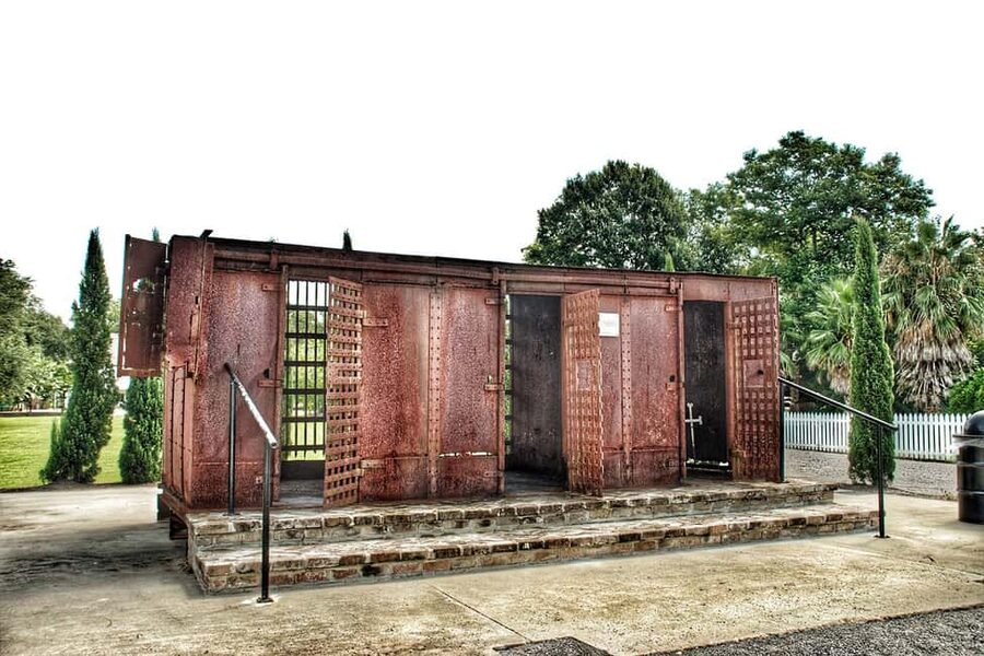 New Orleans: Whitney Plantation Tour with Transportation - Accessibility, weather, and practical preparation