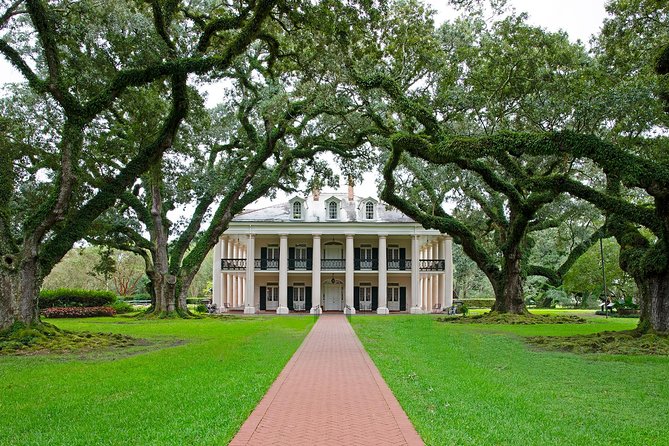 Oak Alley and Laura Plantation Tour with Transportation from New Orleans - Key points to know before booking