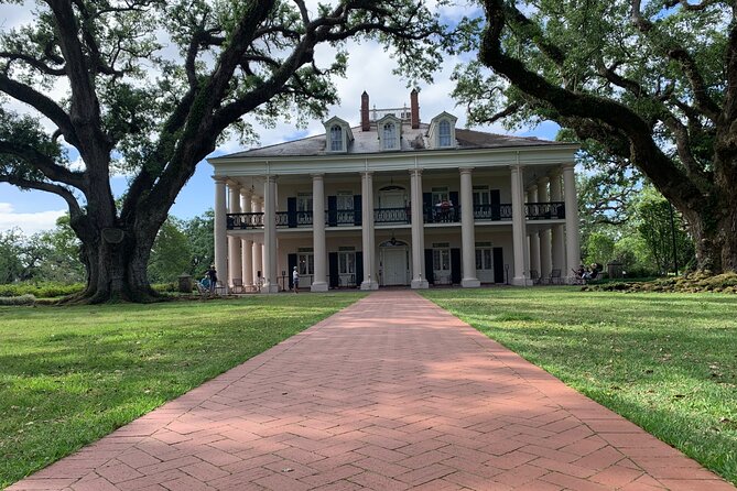 Oak Alley Plantation Admission with Tour and Transportation - Why River Road makes the hour worthwhile