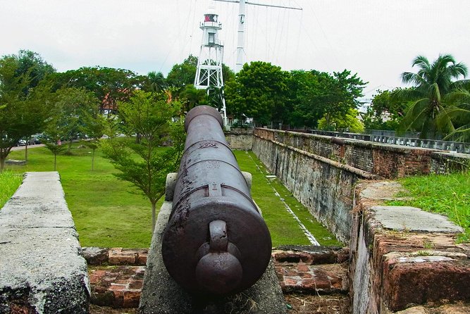 Penang Round Island Tour With Tropical Spice Garden & Entopia Butterfly Farm - Starting at Penang Esplanade and Fort Cornwallis