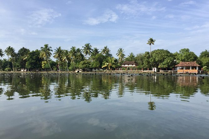Philipkutty's Farm Culinary Tour including Lunch and Cooking Demo - A working island farm two meters below the lake