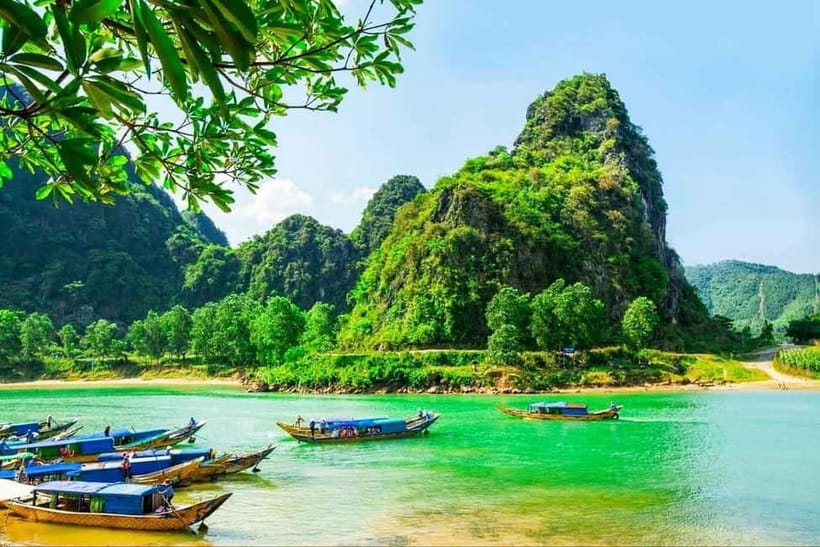 Phong Nha - Paradise Cave & Dark Cave or Duck Farm in needed - Key points at a glance