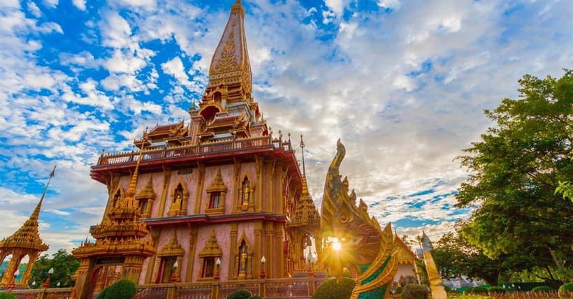 Phuket: Highlights Tour with Pearl Farm & Elephant Village - A short stop at Hilltribe Elephant Village