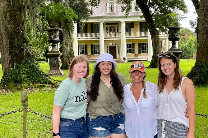 Private Airboat Ride and Plantations Tour with Gourmet Lunch from New Orleans - Lunch and 250 years at Houmas House