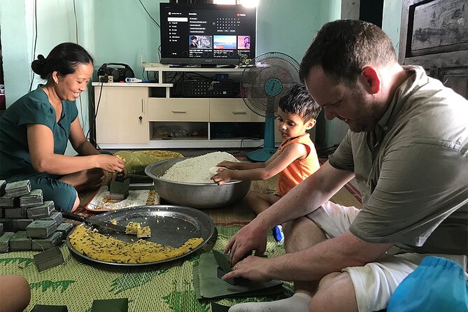 Private Cycling Tour in Rural Hue with Farming Experience - Preparing lunch in a local home