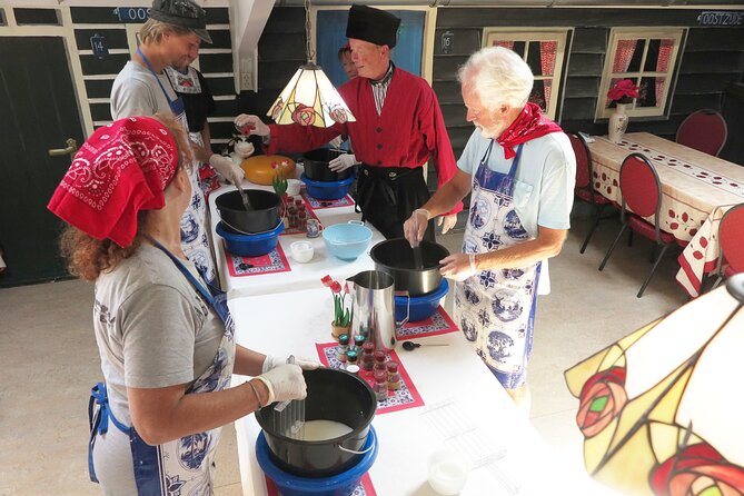Private Farmhouse Cheesemaking Workshop - Making boerenkaas at Simonehoeve