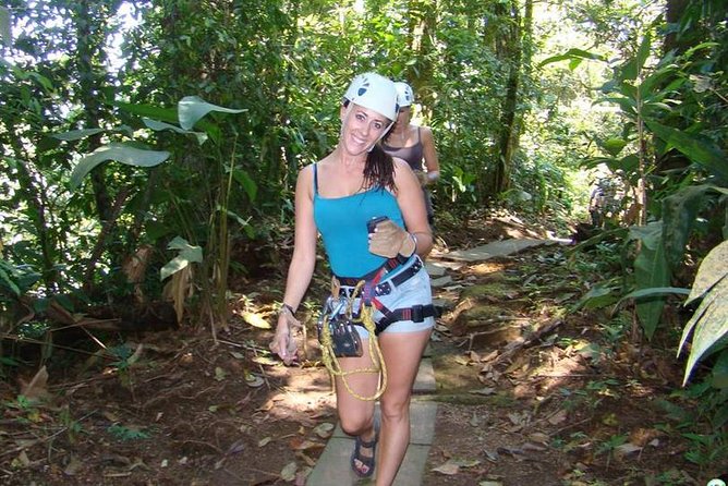 Private Full-Day Mindo Cloud Forest,Butterfly Farm, Chocolate Tour bird watching - Yumbos Chocolate from cacao fruit to finished bar