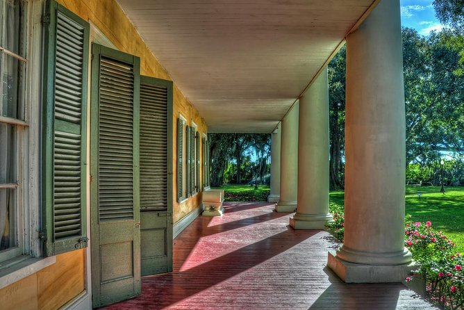 Private Louisiana Plantations Tour with Gourmet Lunch from New Orleans - Who should book this experience?