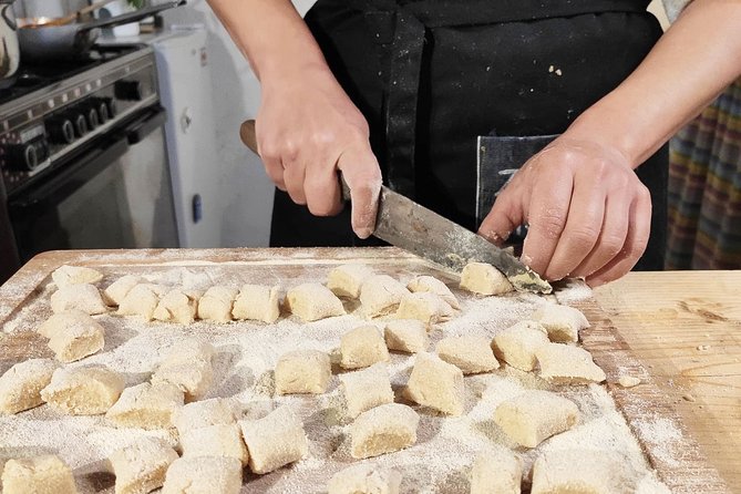 Private Sicilian Vegetarian Cooking Class at a Farmhouse in Noto - A Farmhouse Kitchen Outside Noto