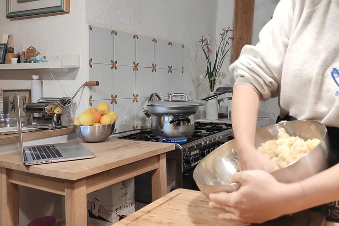 Private Sicilian Vegetarian Cooking Class at a Farmhouse in Noto - Booking and Cancellation Details