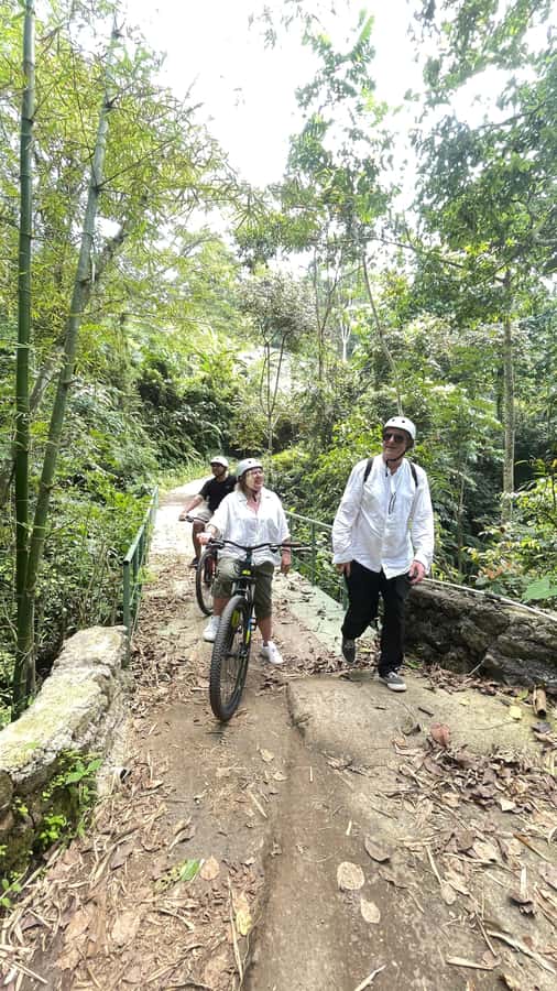 Private Tetebatu Nature Tour with Rice Terraces - From your hotel to the slopes of Mount Rinjani