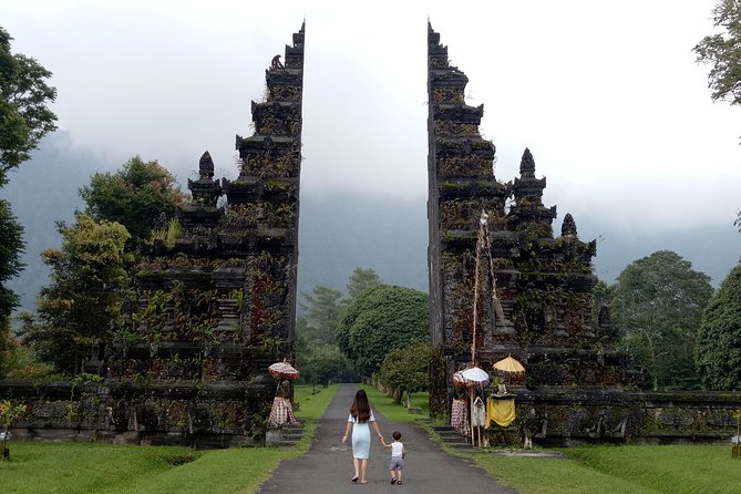 Private Tour: Handara Iconic Gate, rice terrace & Ulundanu Temple - Why this private Bali day trip works