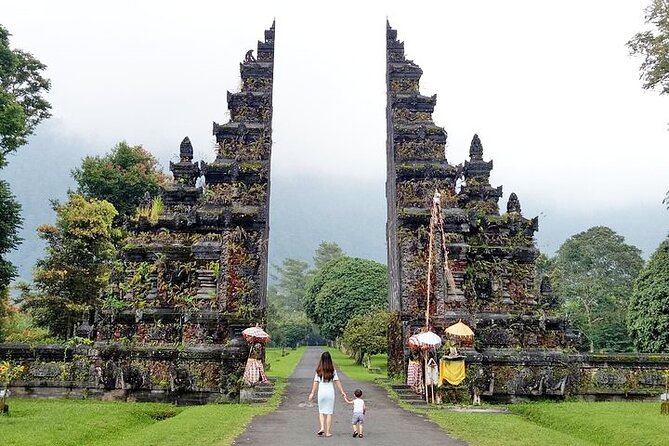 Private Tour: Handara Iconic Gate, rice terrace & Ulundanu Temple - What the guide can add