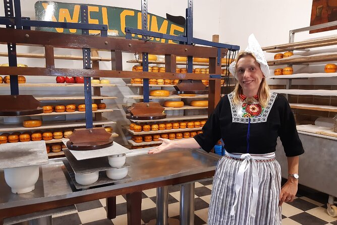Private Tour of Simonehoeve Cheese Farm and Clog Factory - A private tour, but not a private farm
