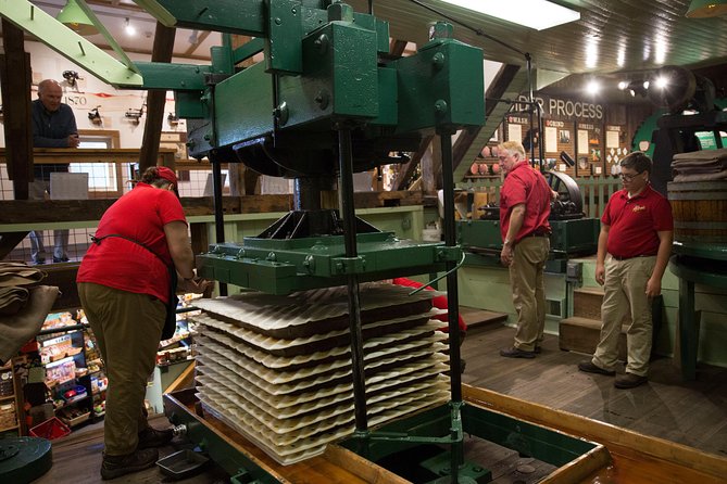 Private Tour with Owner of the Fly Creek Cider Mill & Orchard - Why a private group of six changes the value