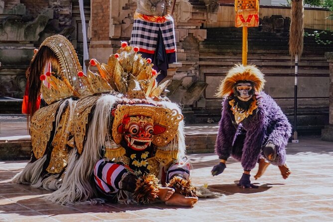 Private Ubud Day Tour Waterfalls Sacred Monkeys and Rice Fields - Mas Carving Center: Seeing Bali’s craft up close