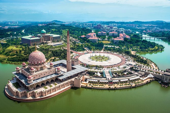 Putrajaya City Tour with Batu Caves and Agriculture Heritage Park - Taman Wawasan’s viewpoints and gardens