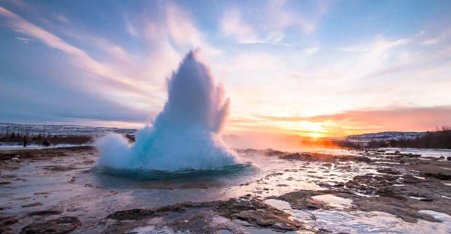 Reykjavik: Golden Circle, Silfra Snorkeling, and Farm Lunch - Geysir, fumaroles, and the rhythm of Haukadalur