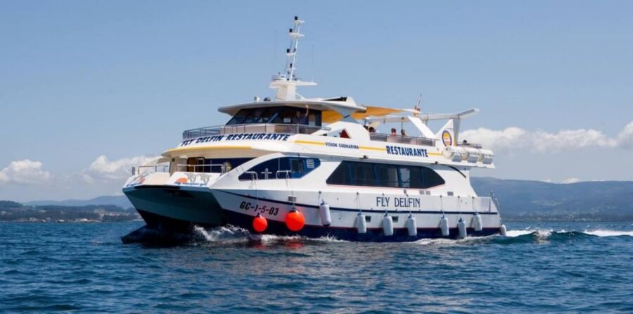 Ría de Arousa: Boat Ride to Mussel Farm with Tasting - Leaving O Grove for the cultivation parks