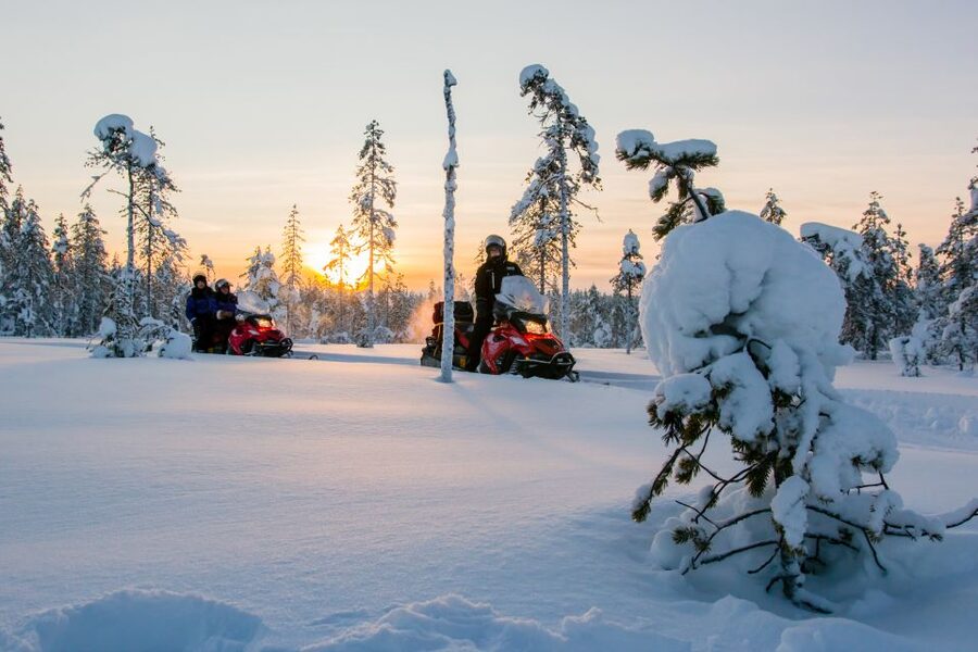 Rovaniemi: Snowmobile Safari to a Reindeer Farm - Winter Clothing and Cold-Weather Comfort
