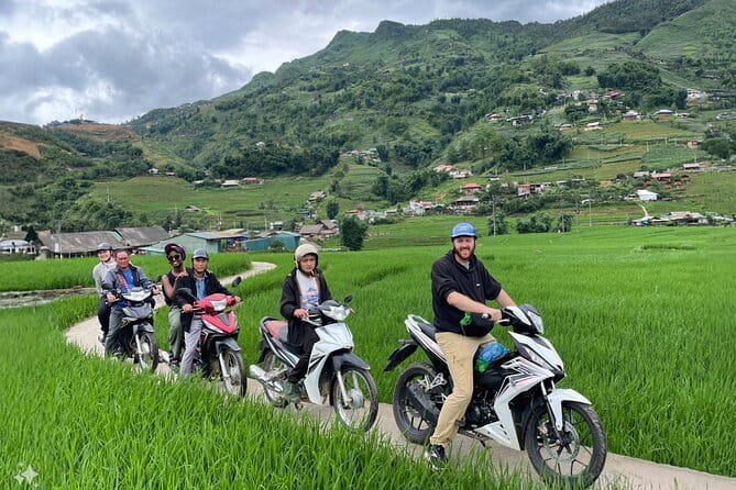 Sapa Full Day Trekking Through Rice Fields Terrace - Lao Chai and Ta Van show the human side