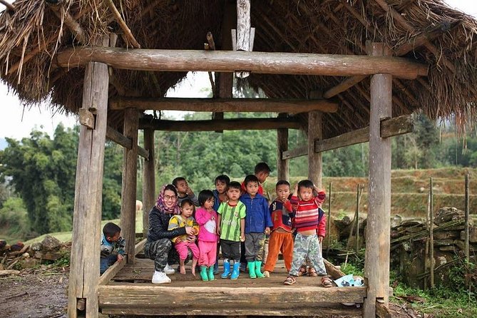 Sapa Private Car Tour - 1 Day Enjoy the Rice Terraced Fields - Lao Chai and the Hmong village setting