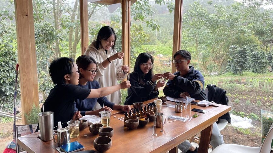 Scented candle workshop at Twin Beans Farm - Da Lat suburb - Who will enjoy this workshop most