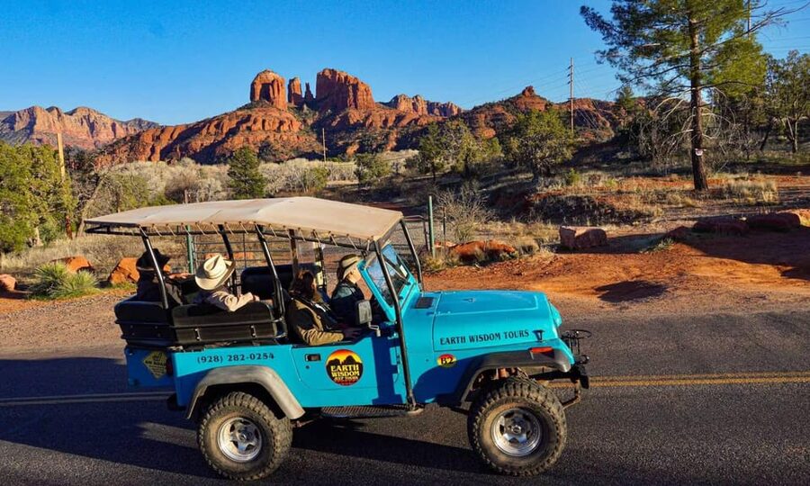 Sedona: Private UFO Night Jeep Tour near Bradshaw Ranch - Night vision goggles and phone-camera tricks