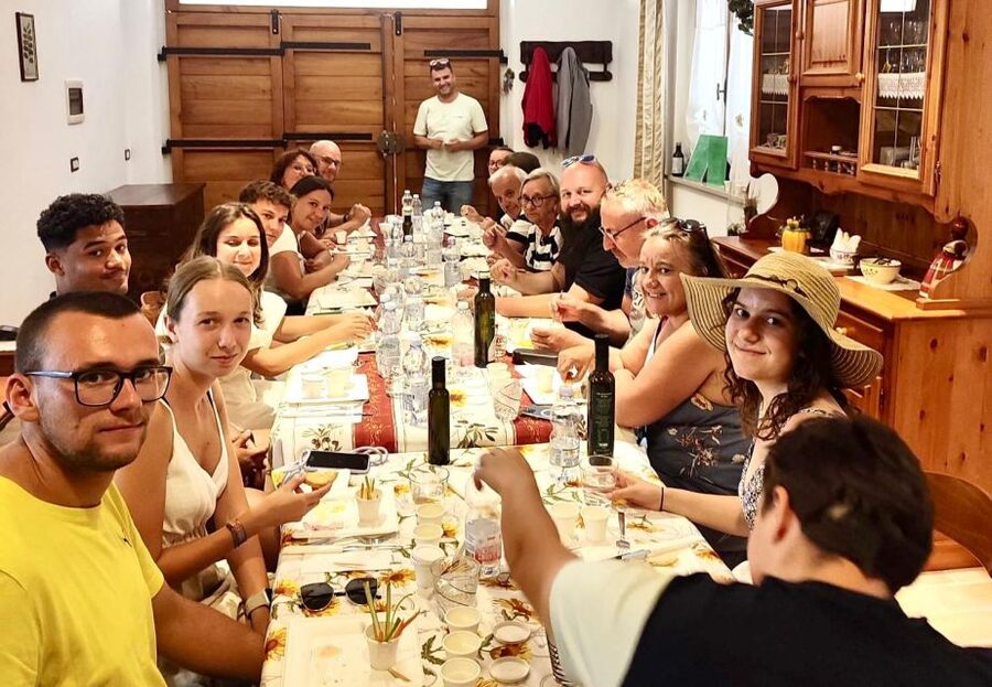 Seggiano: Typical Tuscan Farm Tour with Olive Oil Tasting - Should you book the Seggiano olive oil tour?