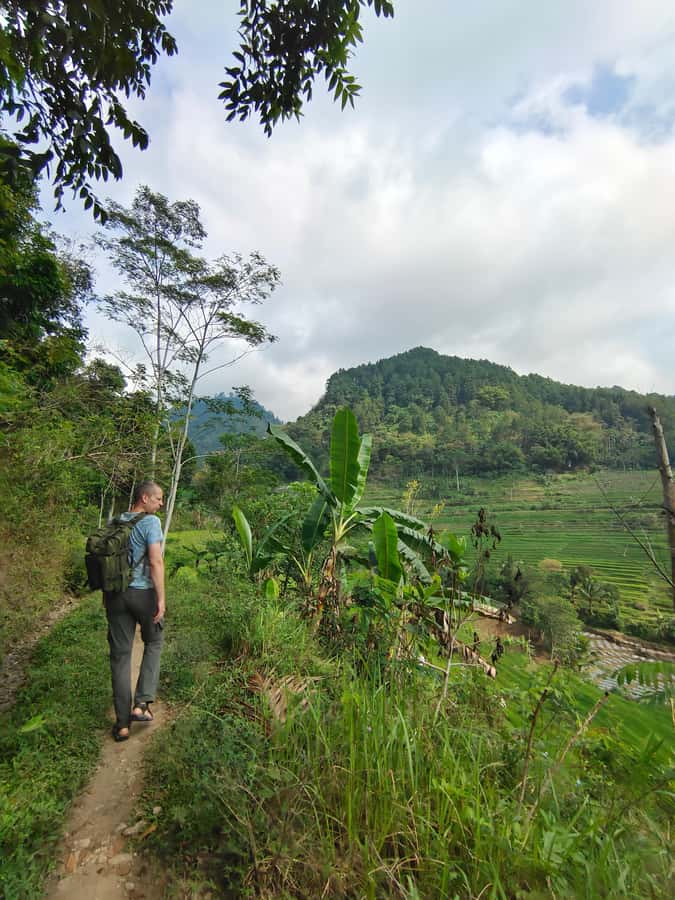 Selogriyo Temple, treking Java Rice Terrace & waterfall - Practical packing for rice fields and water