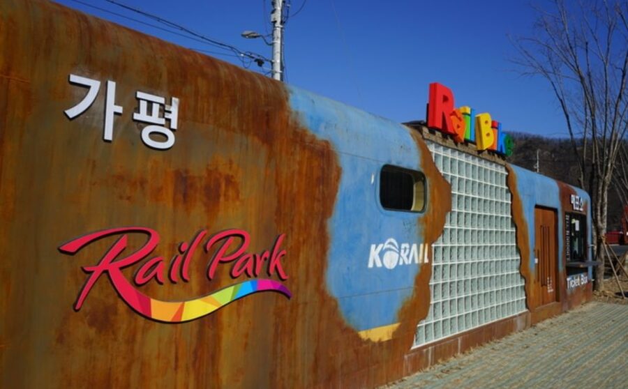Seoul: The Painter Show with Nami Island or Alpaca World - Who will get the most from this tour?
