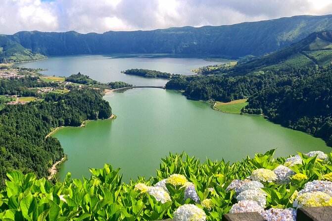 Sete Cidades and Pineapple Plantation Half Day Private Tour - Key points to know before booking